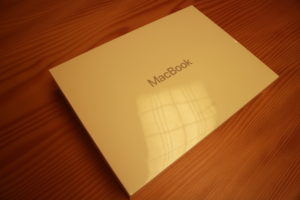 Macbook 整備品箱