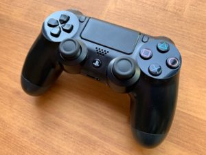PS4コントローラー